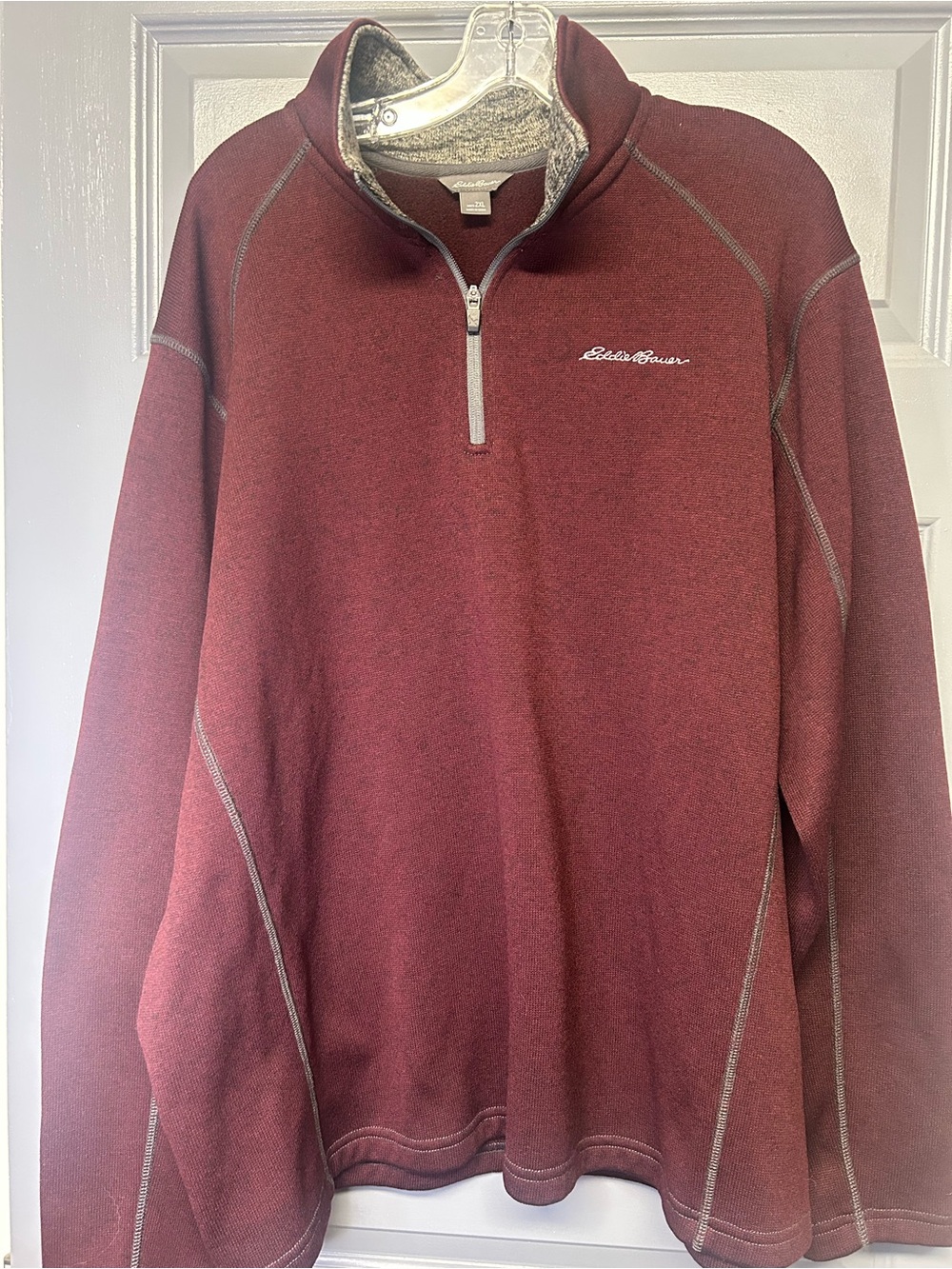 Eddie Bauer “Radiator” fleece lined maroon 1/4 zip pullover. EUC Size 2XL